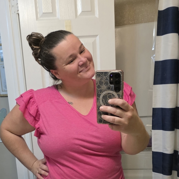 Meet your Posher, Megan - Picture 3 of 9